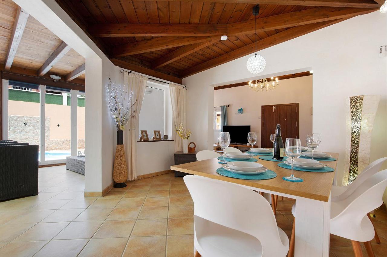 Villa Contenta كوراليهو المظهر الخارجي الصورة